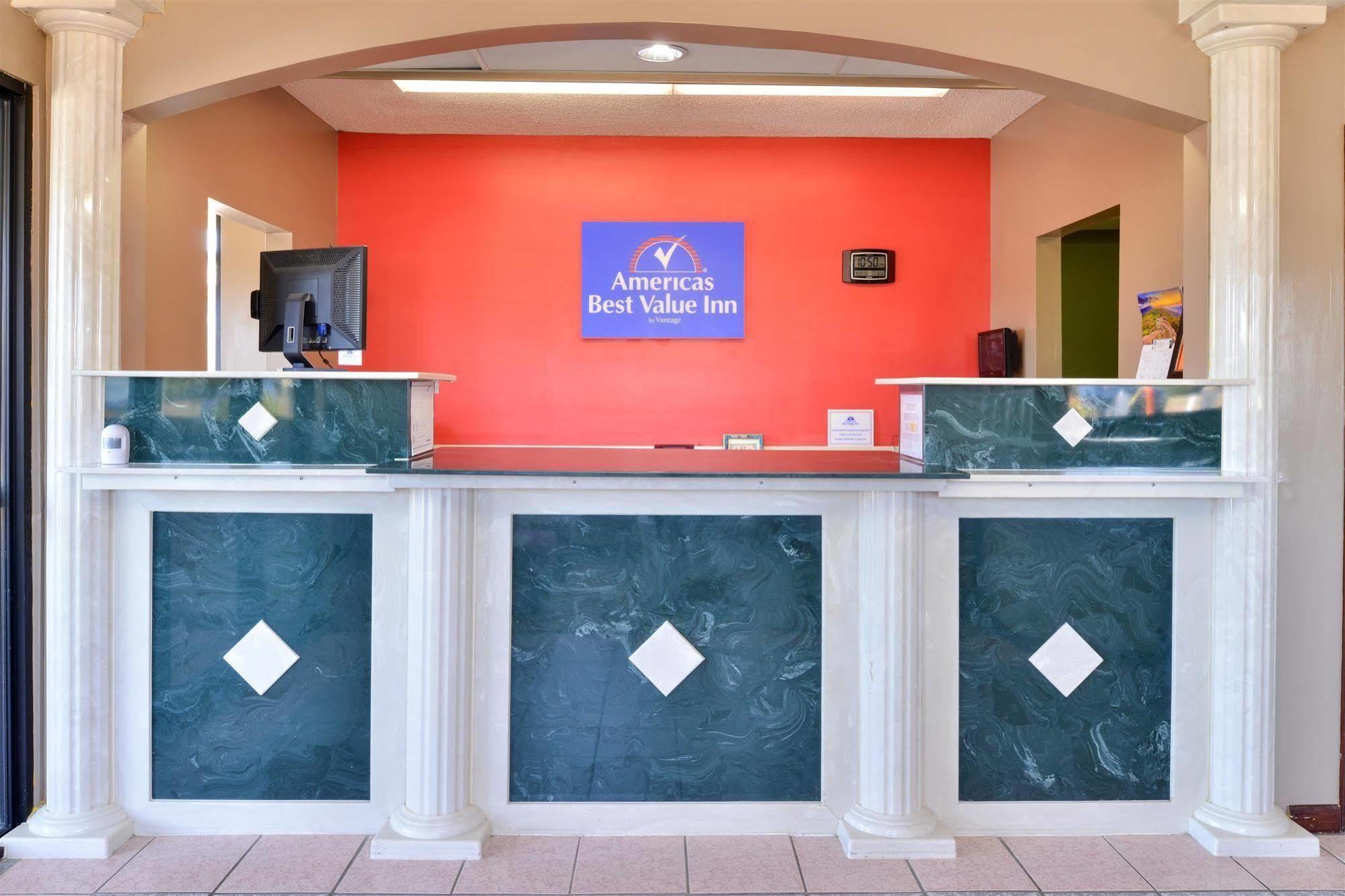 Americas Best Value Inn Byram Екстериор снимка